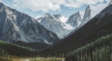 爱一番三分钟走读：先看证据是不是太薄，再把对比写成同口径（写作也能用）